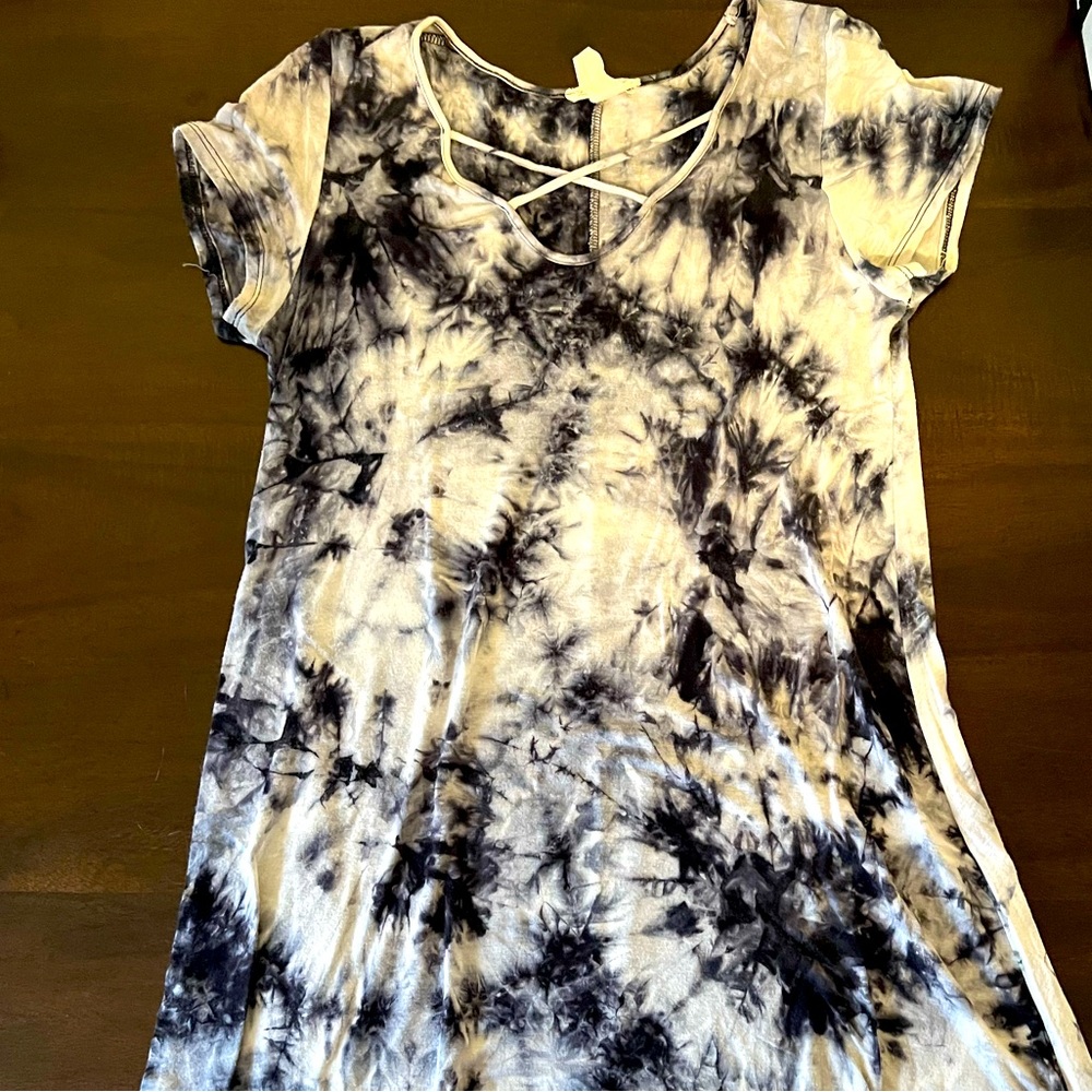 Mid thigh t-shirt dress
